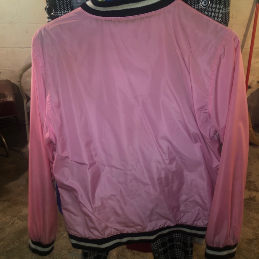 A jacket - Picture 2 of 2